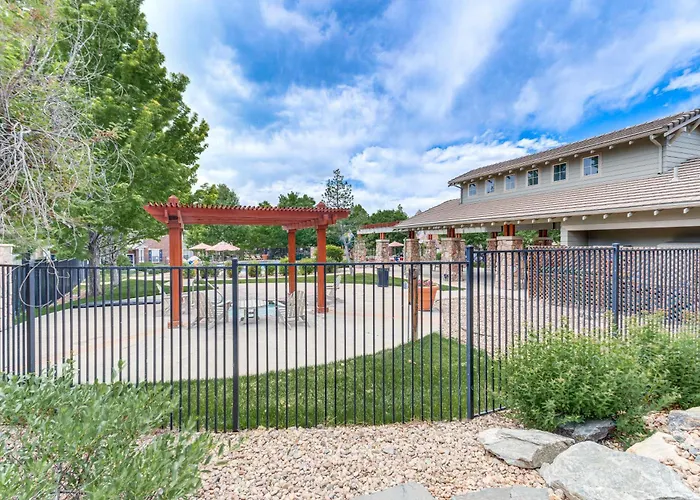 Seasonal Pool, Balcony: Quiet & Cozy Aurora Condo!